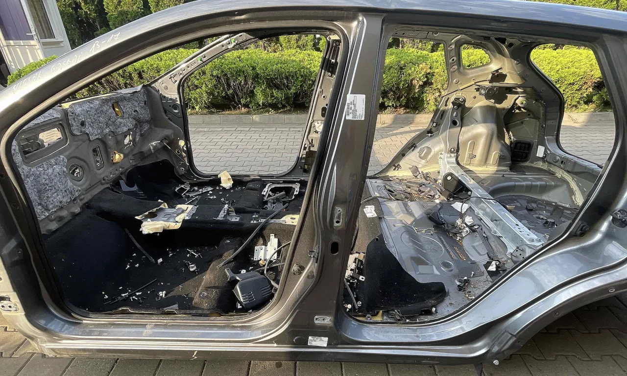 STALP MIJLOC STANGA NISSAN QASHQAI II 2013-2017