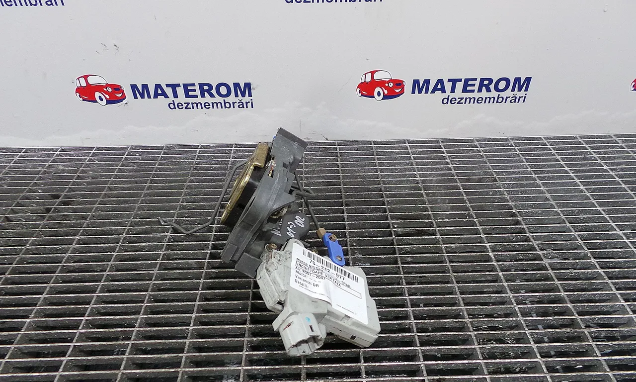 INCUIETOARE USA FATA DREAPTA NISSAN X-TRAIL I 2001-2013