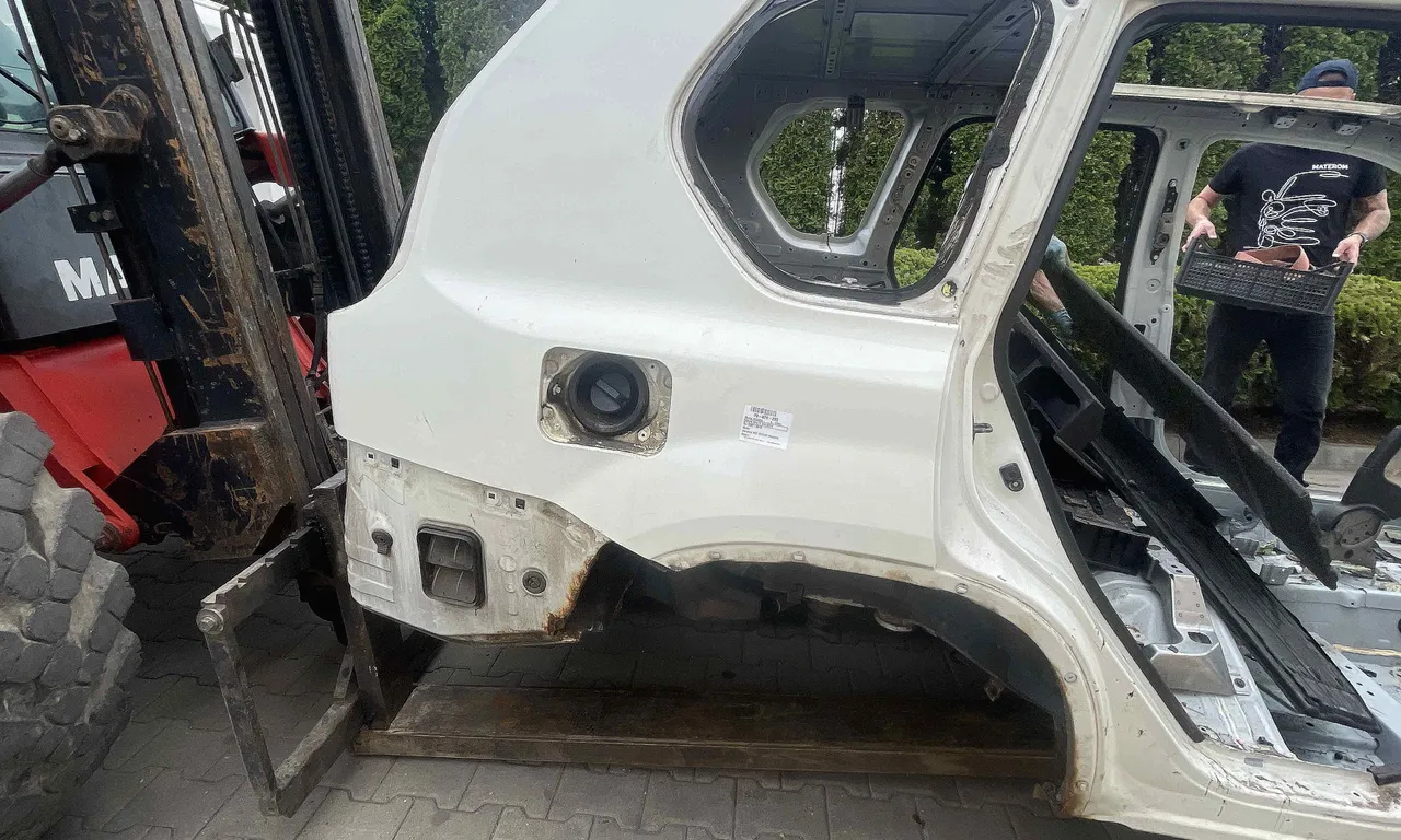 ARIPA SPATE DREAPTA NISSAN X-TRAIL II 2007-2018
