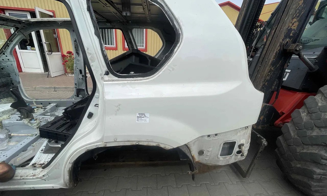 ARIPA SPATE STANGA NISSAN X-TRAIL II 2007-2018
