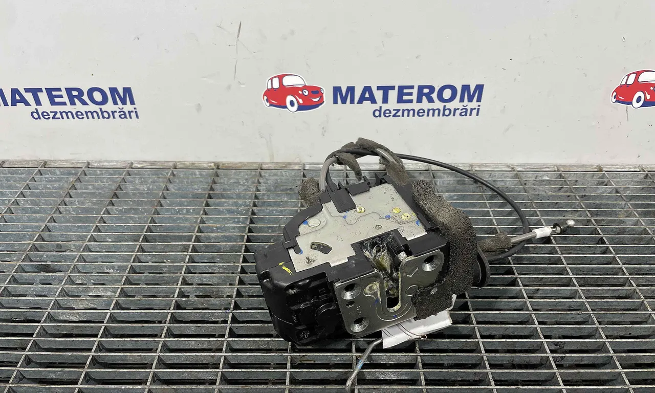 INCUIETOARE USA FATA DREAPTA NISSAN X-TRAIL II 2007-2018