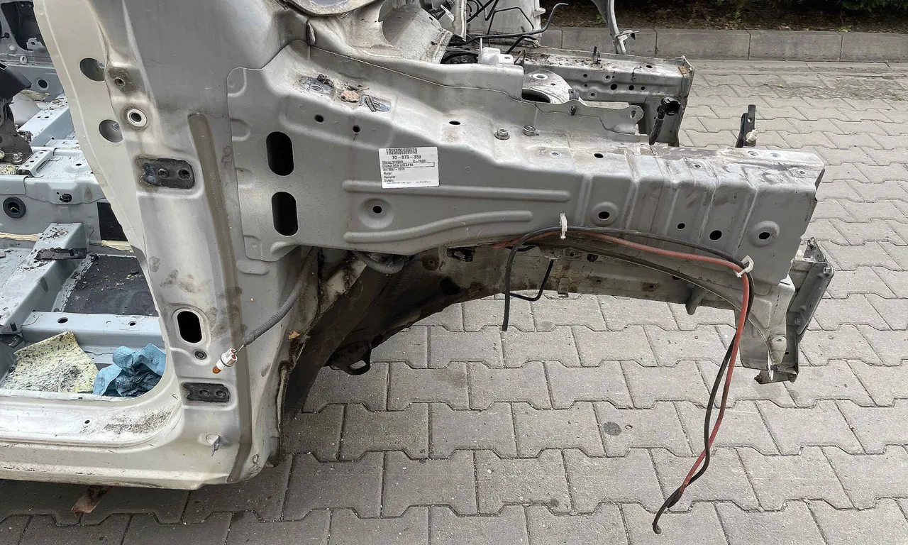LONJERON DREAPTA NISSAN X-TRAIL II 2007-2018