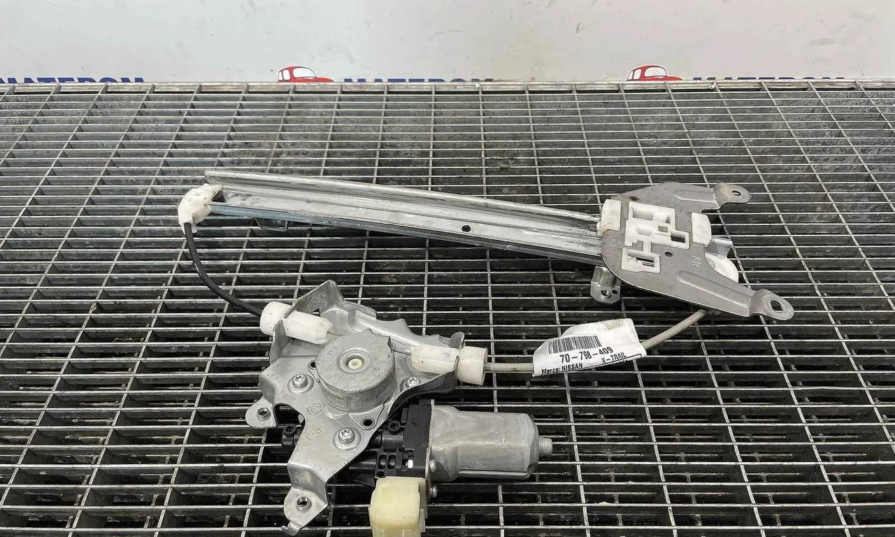 MACARA USA SPATE DREAPTA NISSAN X-TRAIL II 2007-2018