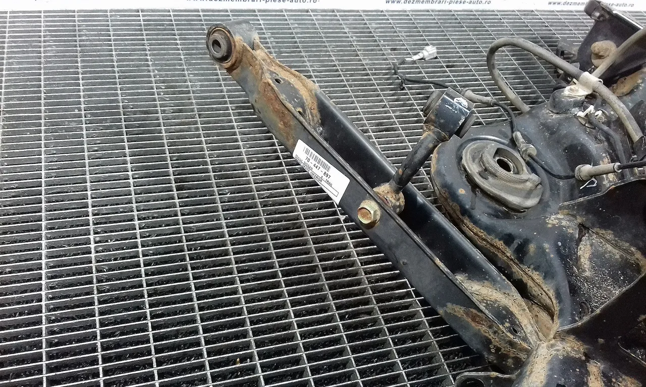 BRAT SPATE INFERIOR DREAPTA NISSAN X-TRAIL II 2007-2018