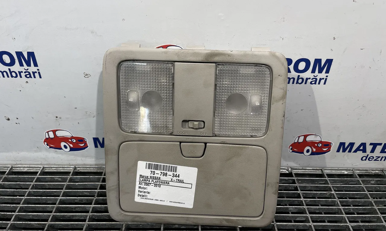 LAMPA PLAFONIERA NISSAN X-TRAIL II 2007-2018