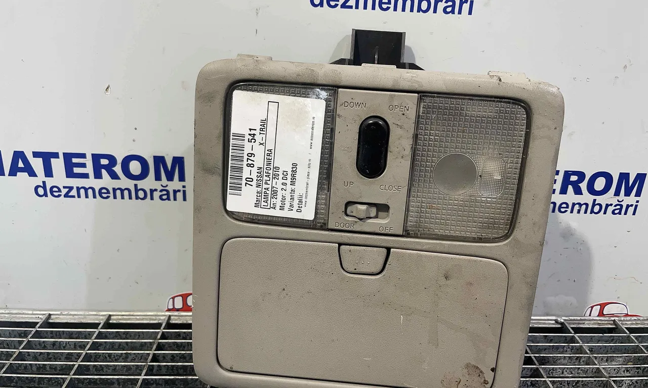 LAMPA PLAFONIERA NISSAN X-TRAIL II 2007-2018