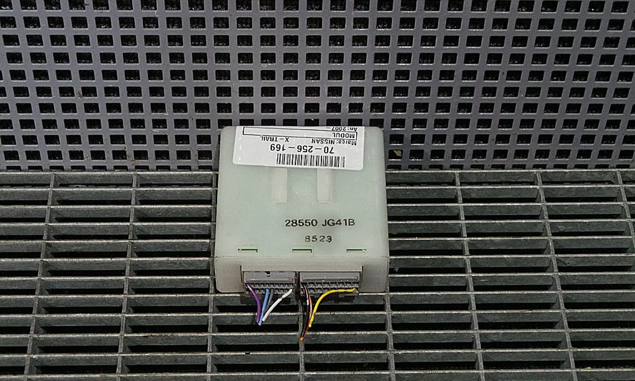MODUL INCHIDERE CENTRALIZATA NISSAN X-TRAIL II 2007-2018