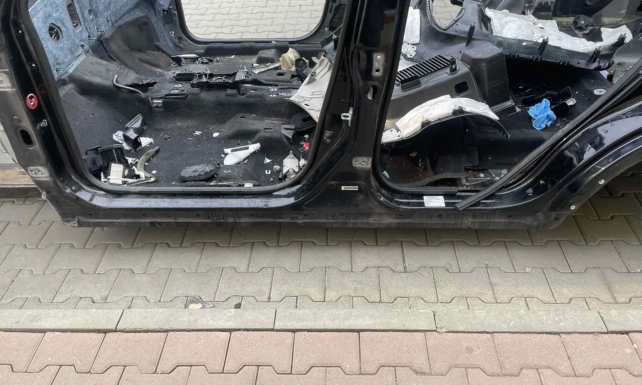 PRAG STANGA NISSAN X-TRAIL III 2013-2018