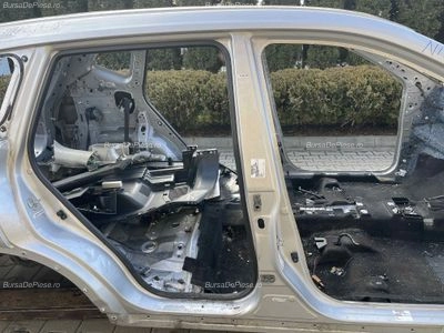 STALP MIJLOC DREAPTA NISSAN X-TRAIL III 1.6 dCi 2013-2018 oe 765304CC0A, vedere frontata