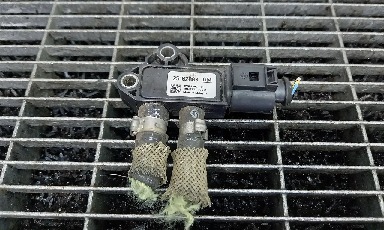 SENZOR FILTRU PARTICULE OPEL ANTARA A 2006-2017