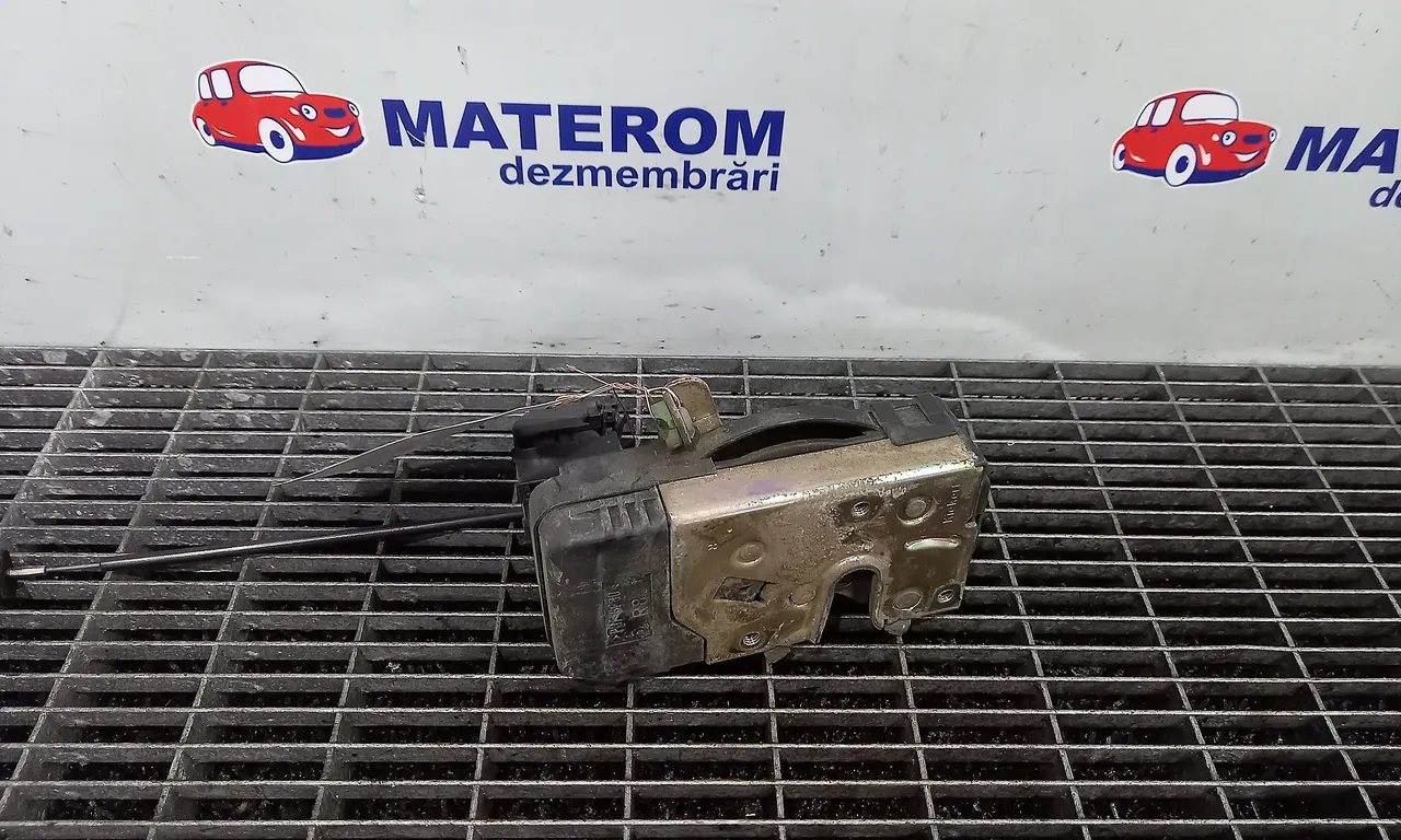 INCUIETOARE USA FATA DREAPTA OPEL ASTRA G 1998-2009