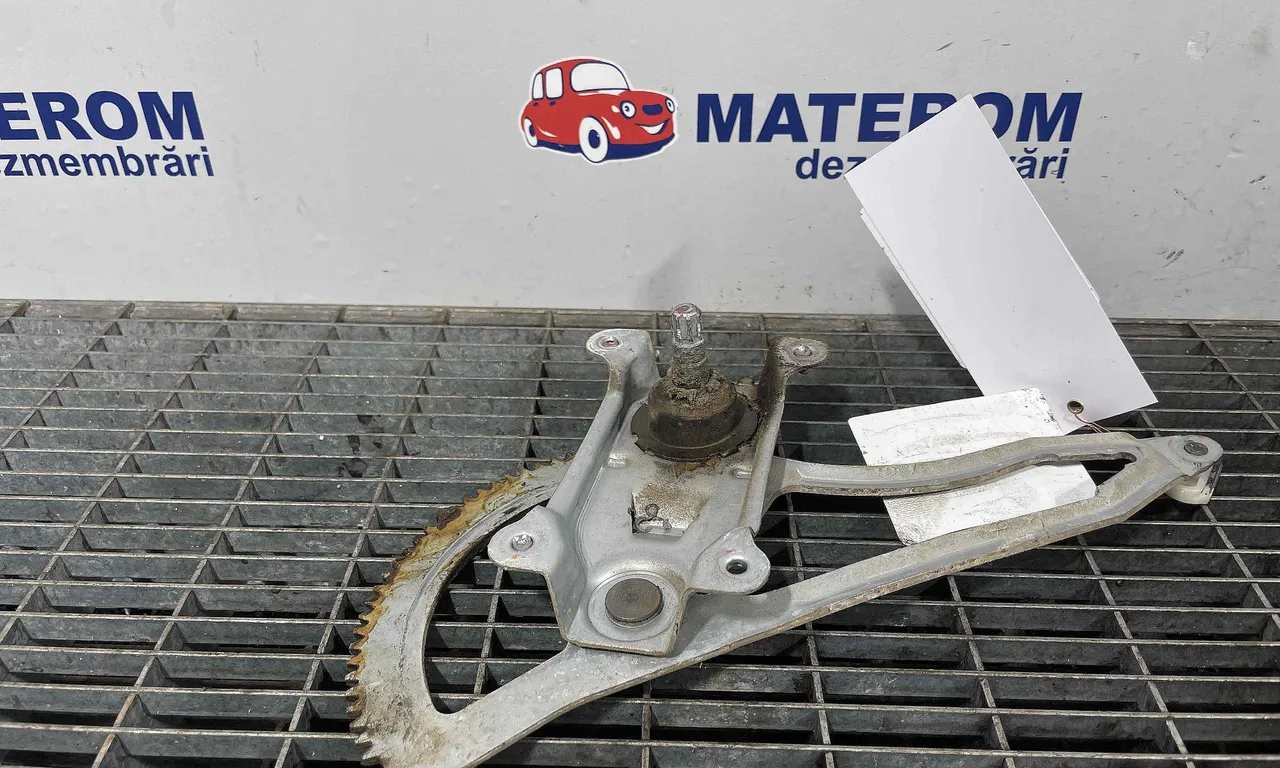 MACARA USA SPATE STANGA OPEL ASTRA G 1998-2009
