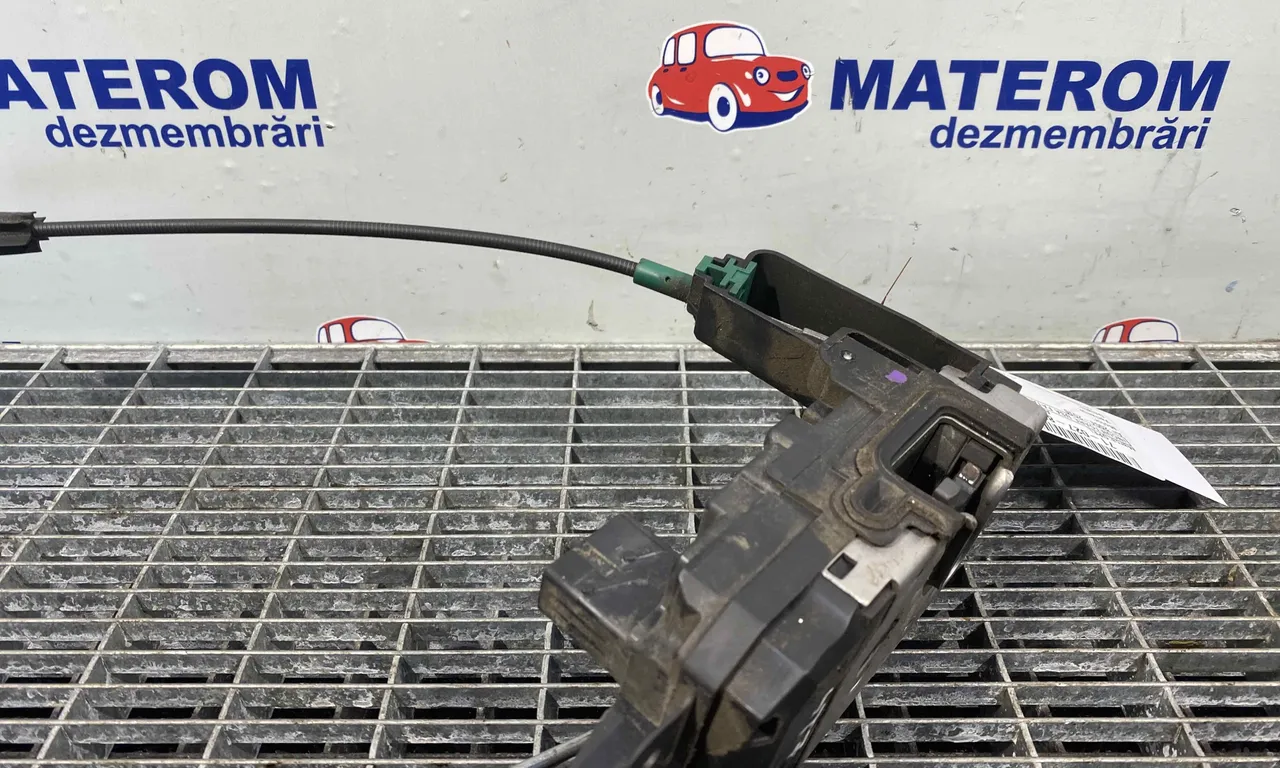 INCUIETOARE USA FATA STANGA OPEL ASTRA H 2004-2014