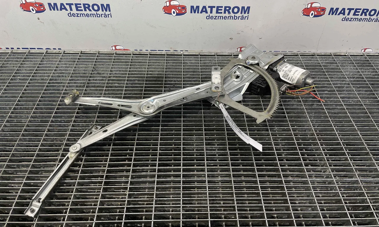 MACARA USA FATA DREAPTA OPEL ASTRA H 2004-2014