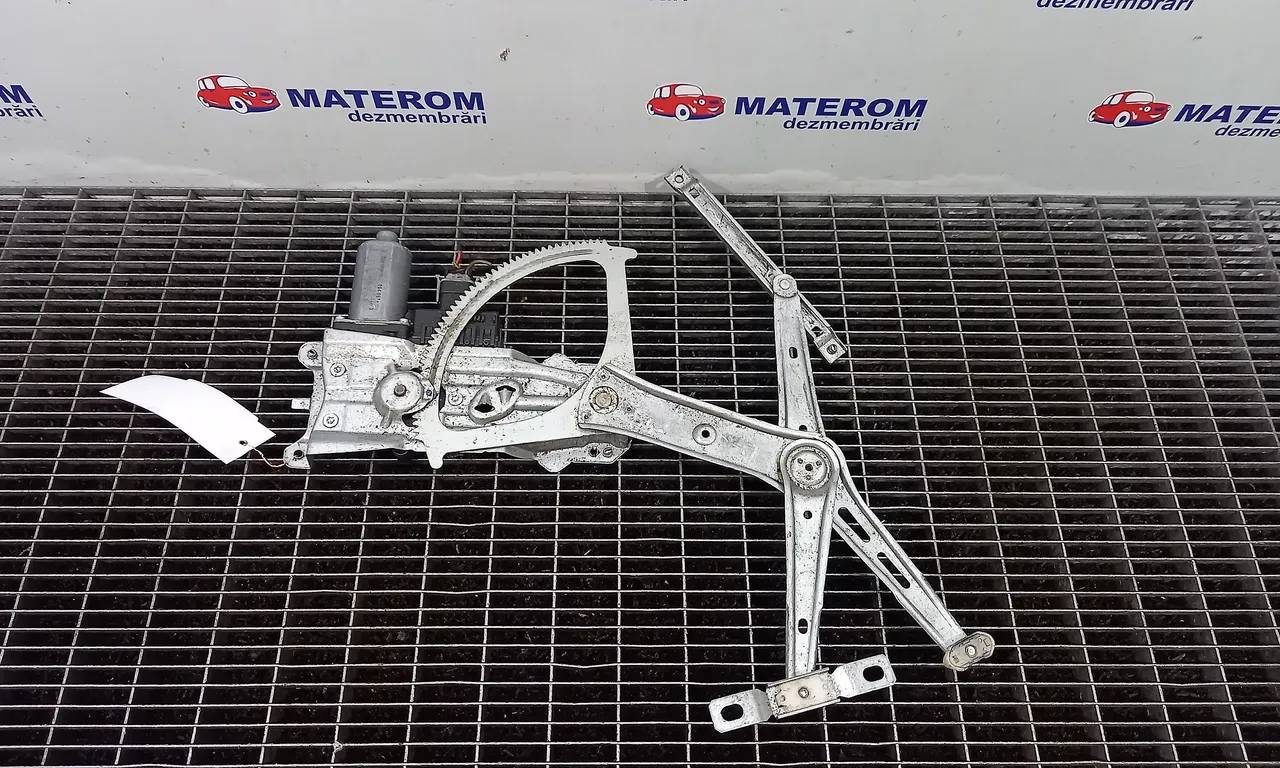 MACARA USA FATA DREAPTA OPEL ASTRA H 2004-2014