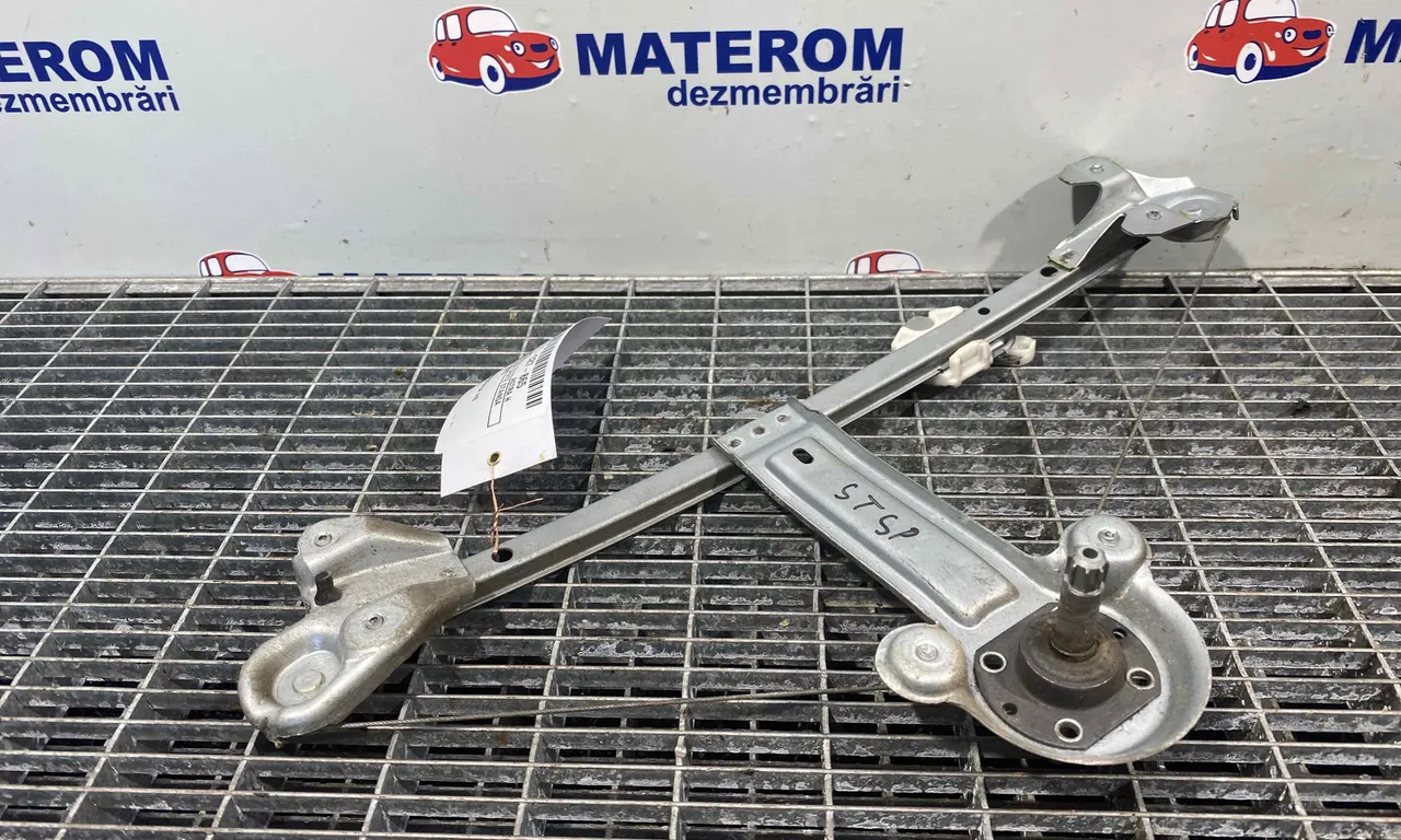 MACARA USA SPATE STANGA OPEL ASTRA H 2004-2014