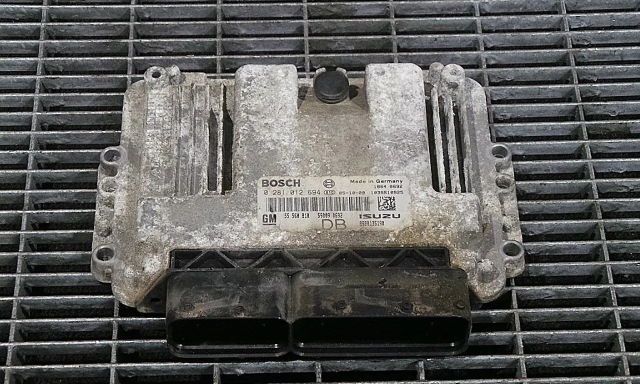 CALCULATOR MOTOR OPEL ASTRA H 2004-2014