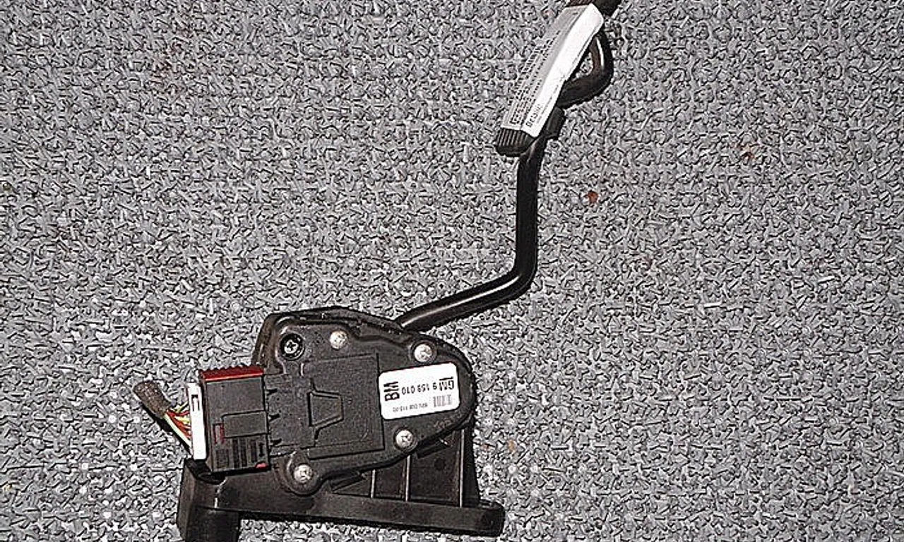 PEDALA ACCELERATIE OPEL ASTRA H 2004-2014