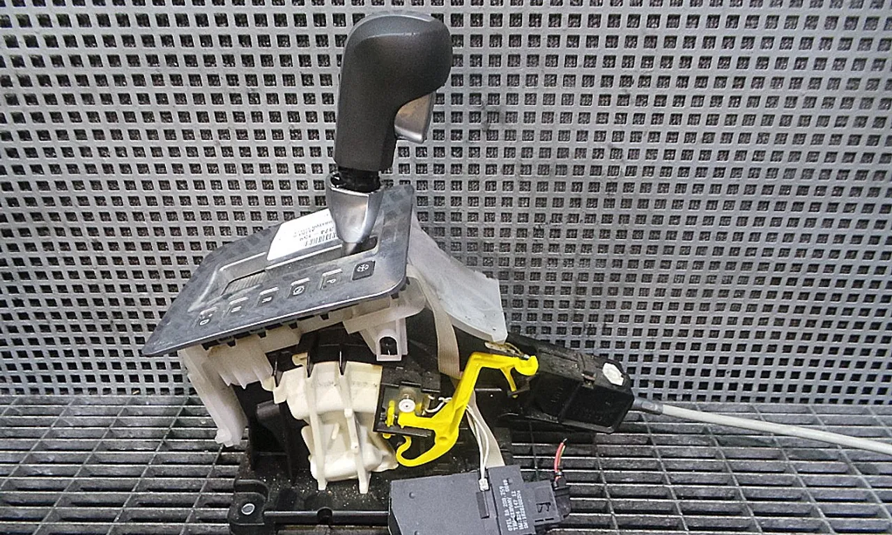 MANETA SCHIMBATOR VITEZE OPEL ASTRA H 2004-2014