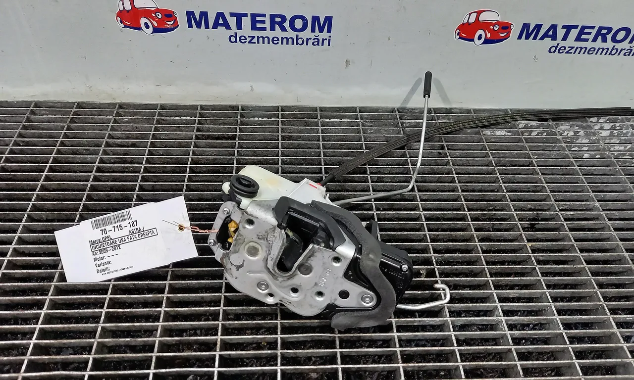 INCUIETOARE USA FATA DREAPTA OPEL ASTRA J 2009-2016