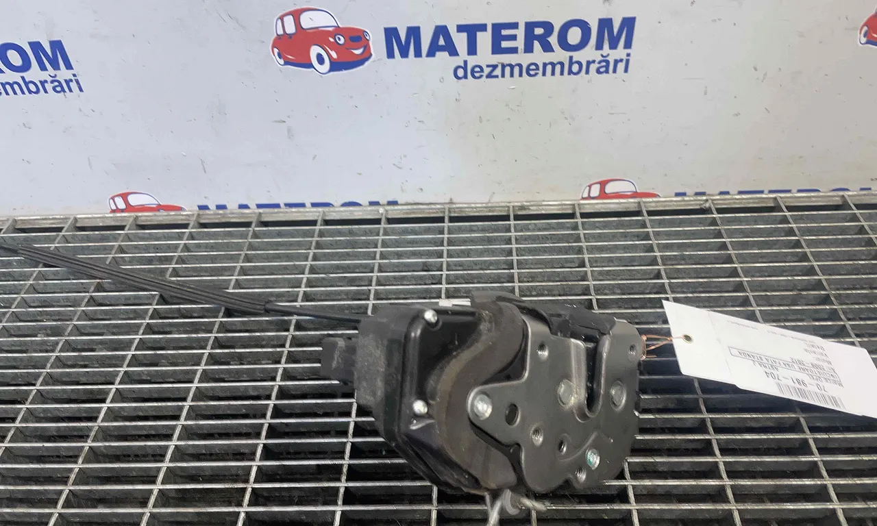 INCUIETOARE USA FATA STANGA OPEL ASTRA J 2009-2016