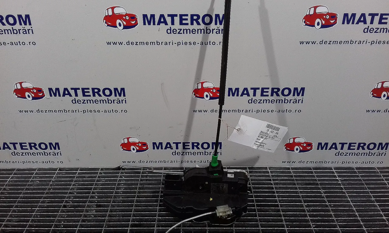INCUIETOARE USA SPATE DREAPTA OPEL ASTRA J 2009-2016