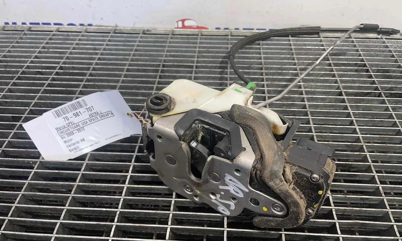 INCUIETOARE USA SPATE DREAPTA OPEL ASTRA J 2009-2016
