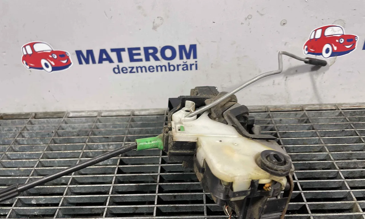INCUIETOARE USA SPATE DREAPTA OPEL ASTRA J 2009-2016