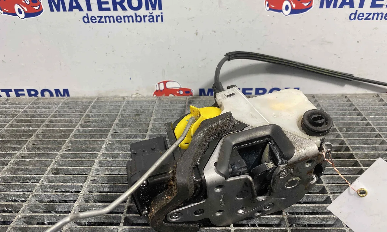 INCUIETOARE USA SPATE STANGA OPEL ASTRA J 2009-2016