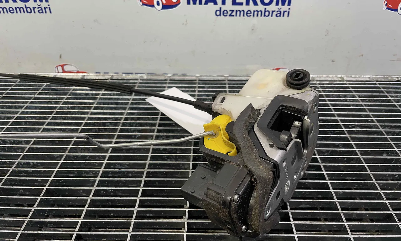 INCUIETOARE USA SPATE STANGA OPEL ASTRA J 2009-2016