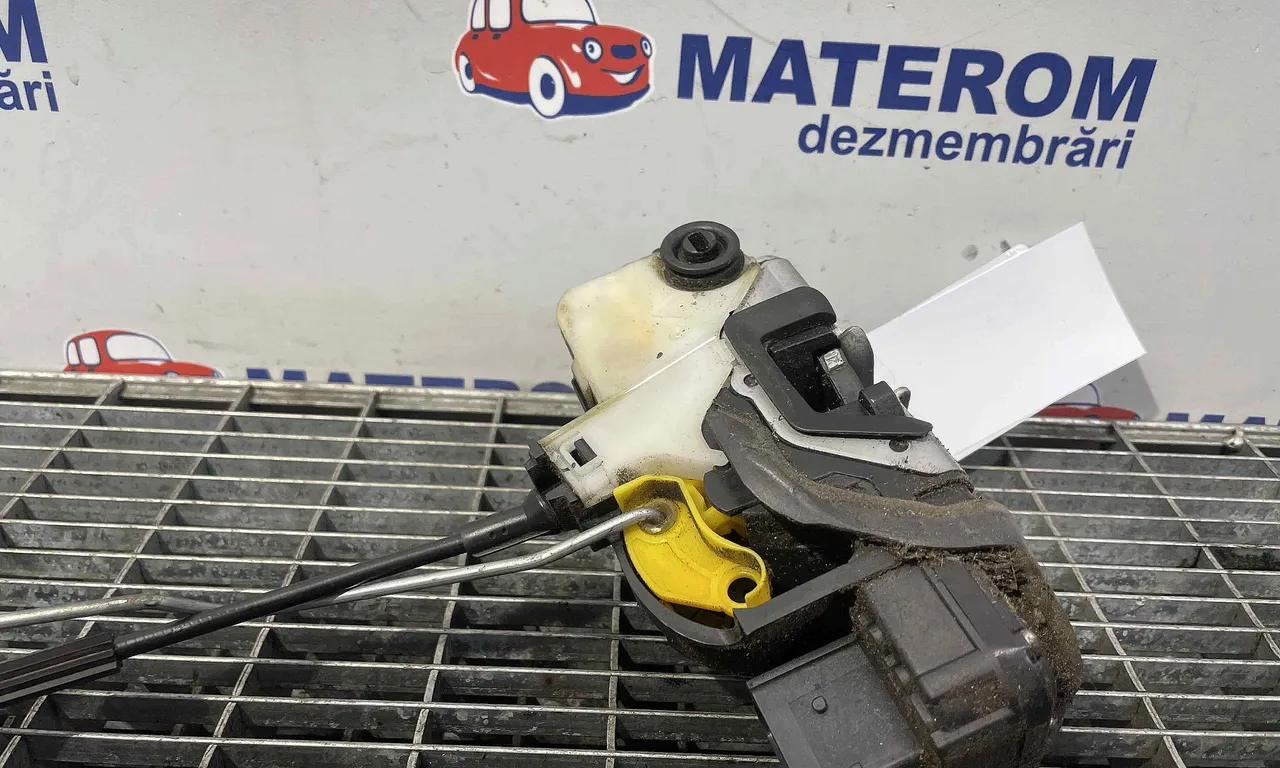 INCUIETOARE USA SPATE STANGA OPEL ASTRA J 2009-2016