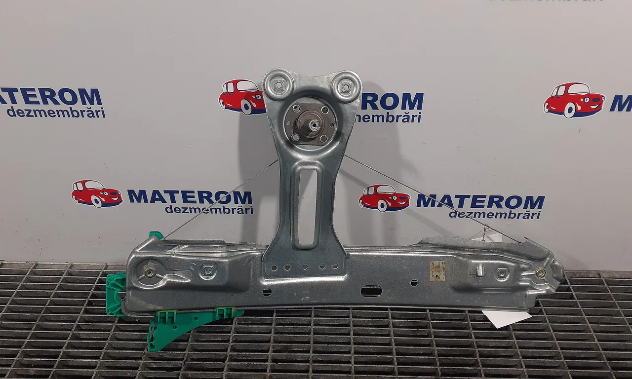 MACARA USA SPATE STANGA OPEL ASTRA J 2009-2016
