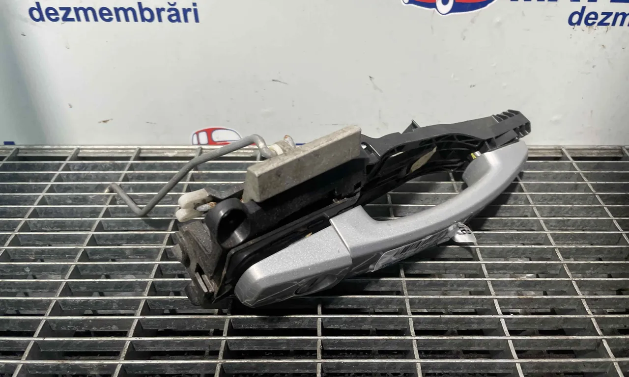 MANER USA FATA DREAPTA OPEL ASTRA J 2009-2016