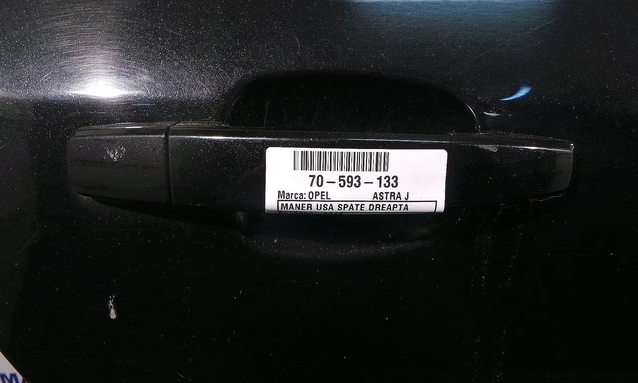 MANER USA SPATE DREAPTA OPEL ASTRA J 2009-2016