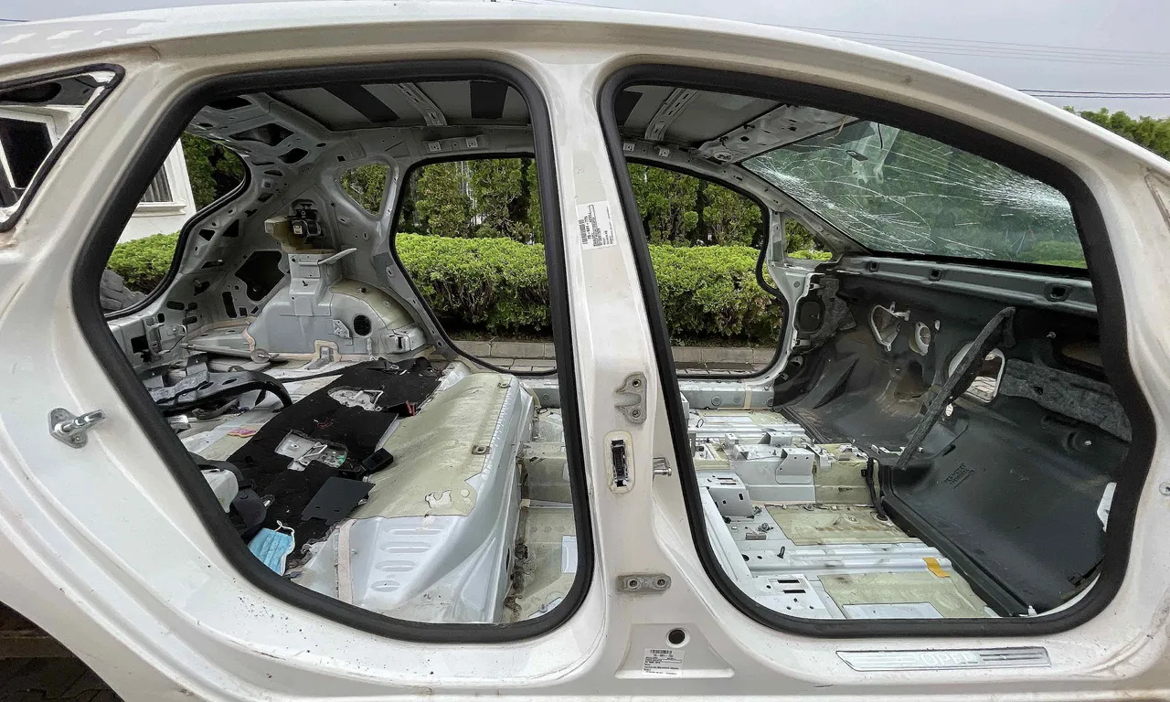 STALP MIJLOC DREAPTA OPEL ASTRA J 2009-2016