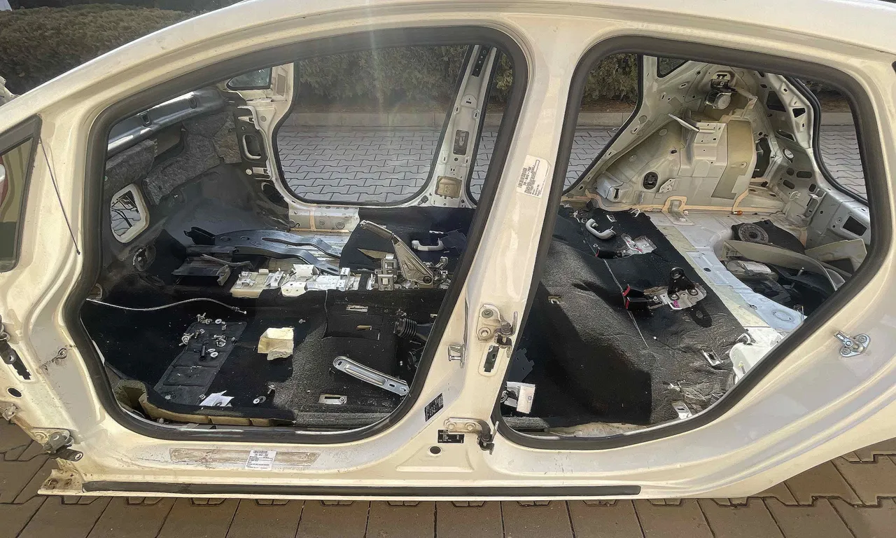 STALP MIJLOC STANGA OPEL ASTRA J 2009-2016