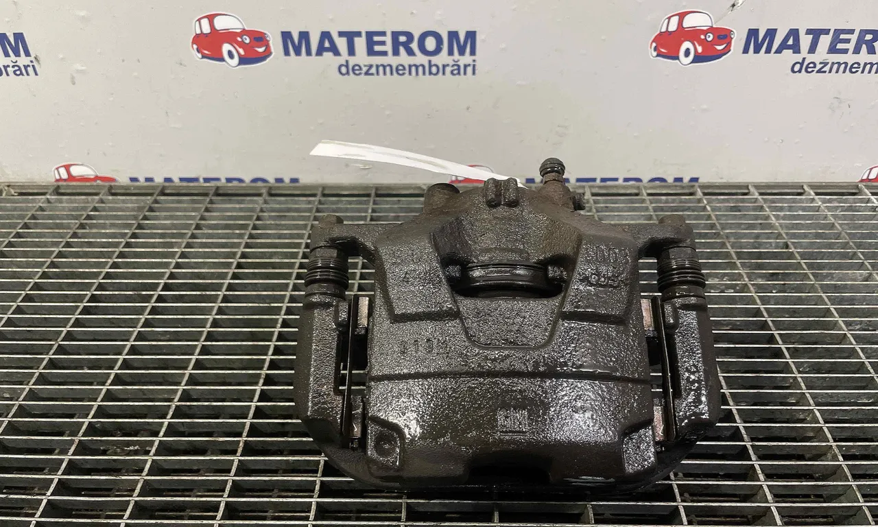 ETRIER FATA STANGA OPEL ASTRA J 2009-2016