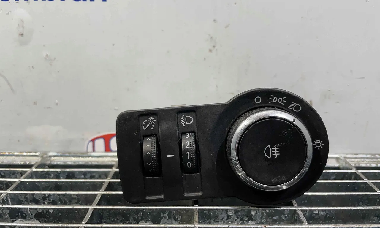 INTRERUPATOR LUMINI OPEL ASTRA J 2009-2016