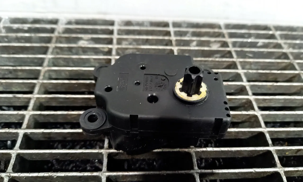 MOTORAS CLAPETA INCALZIRE OPEL ASTRA J 2009-2016