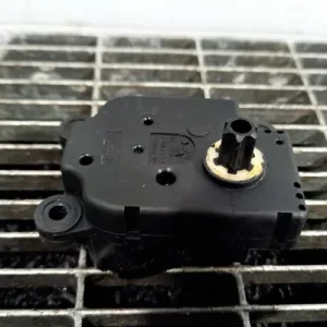 MOTORAS CLAPETA INCALZIRE