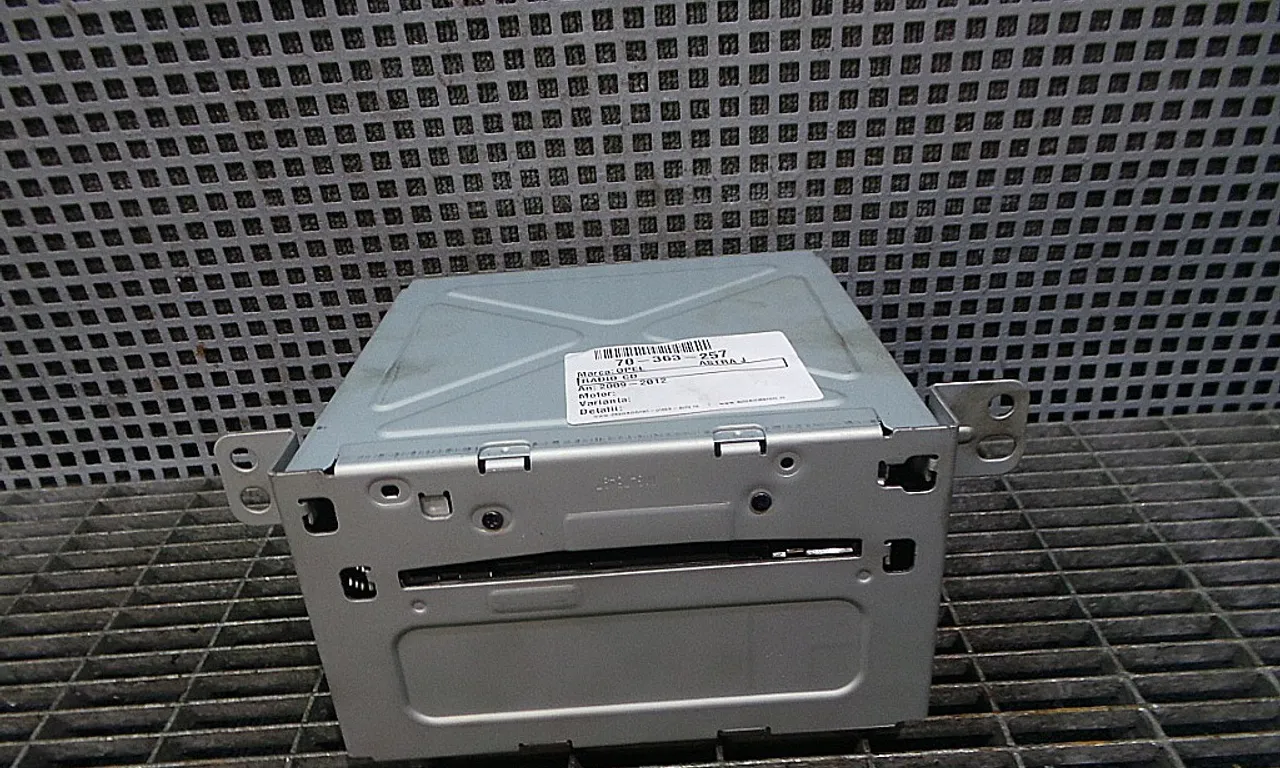 RADIO CD OPEL ASTRA J 2009-2016