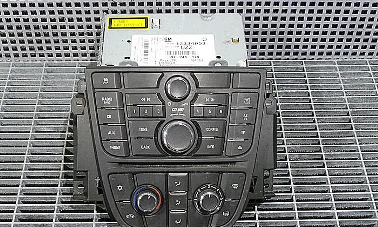 RADIO CD OPEL ASTRA J 2009-2016