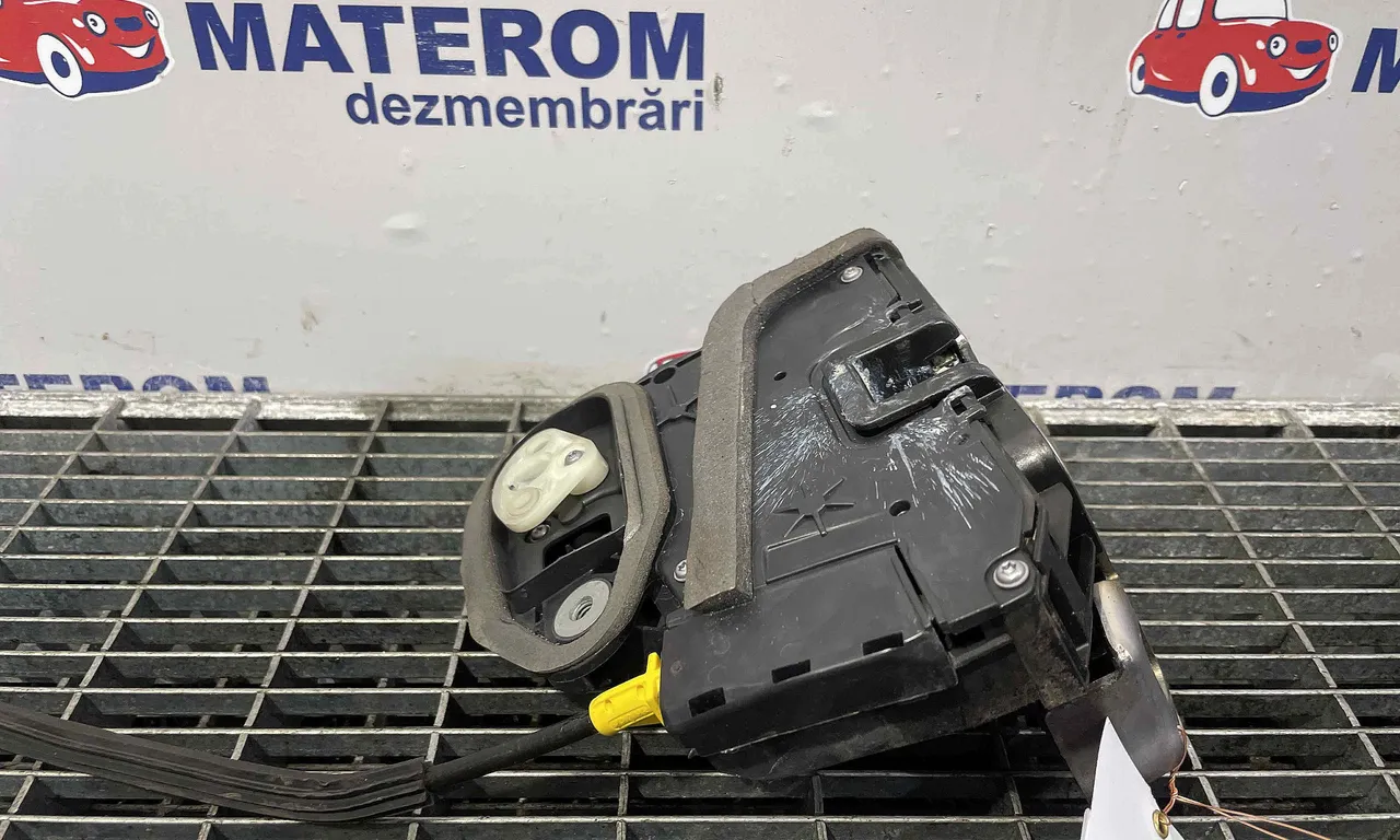 INCUIETOARE USA FATA DREAPTA OPEL ASTRA K 2015-2022