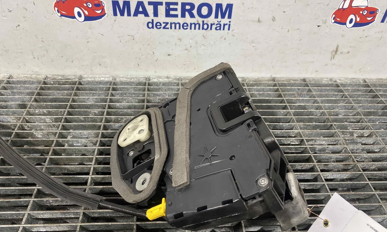INCUIETOARE USA FATA DREAPTA OPEL ASTRA K 2015-2022