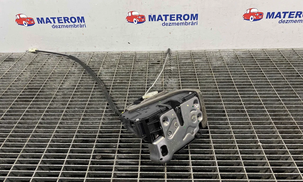 INCUIETOARE USA FATA DREAPTA OPEL ASTRA K 2015-2022