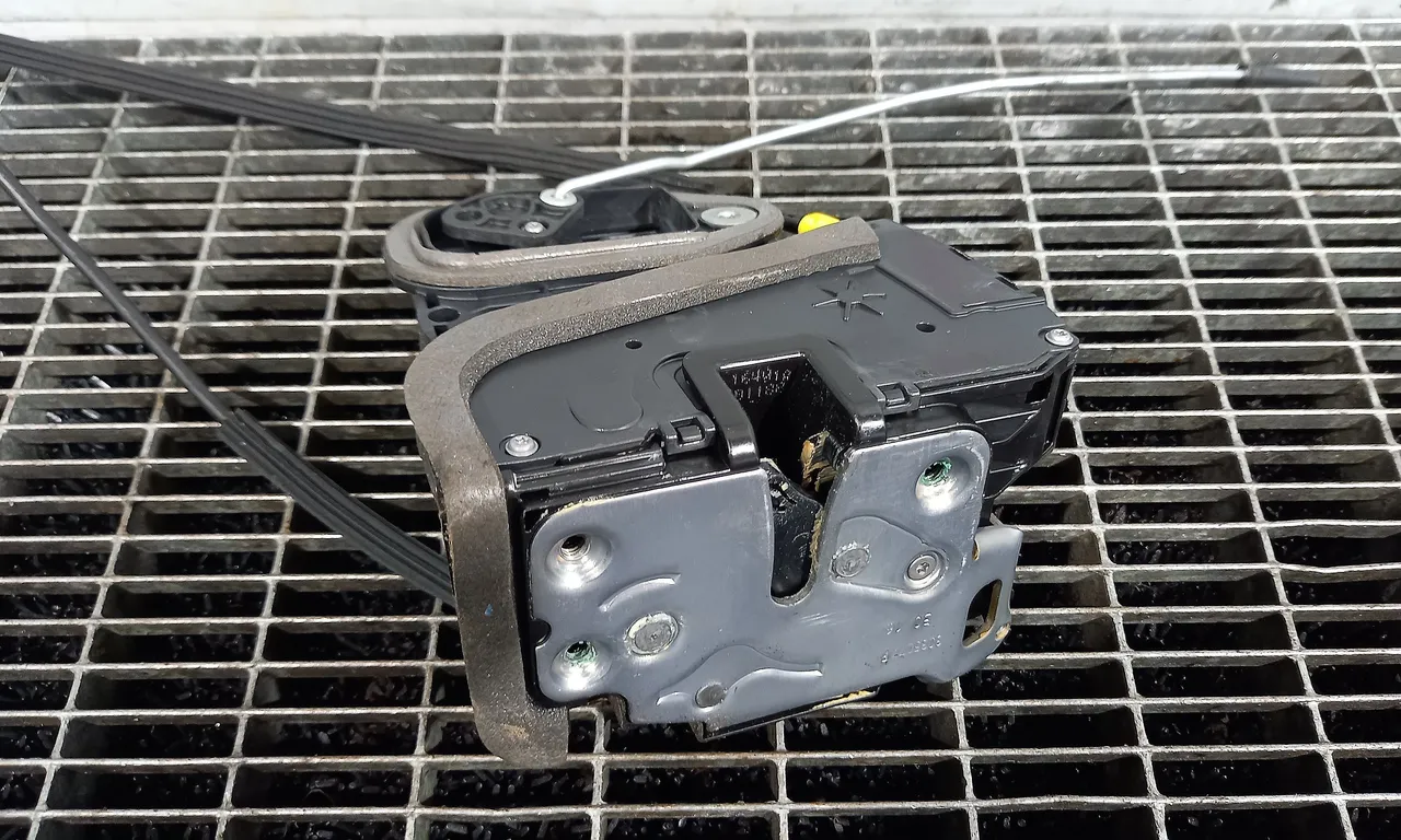INCUIETOARE USA FATA STANGA OPEL ASTRA K 2015-2022