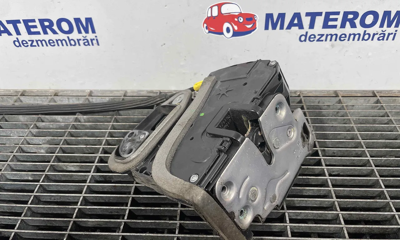 INCUIETOARE USA FATA STANGA OPEL ASTRA K 2015-2022