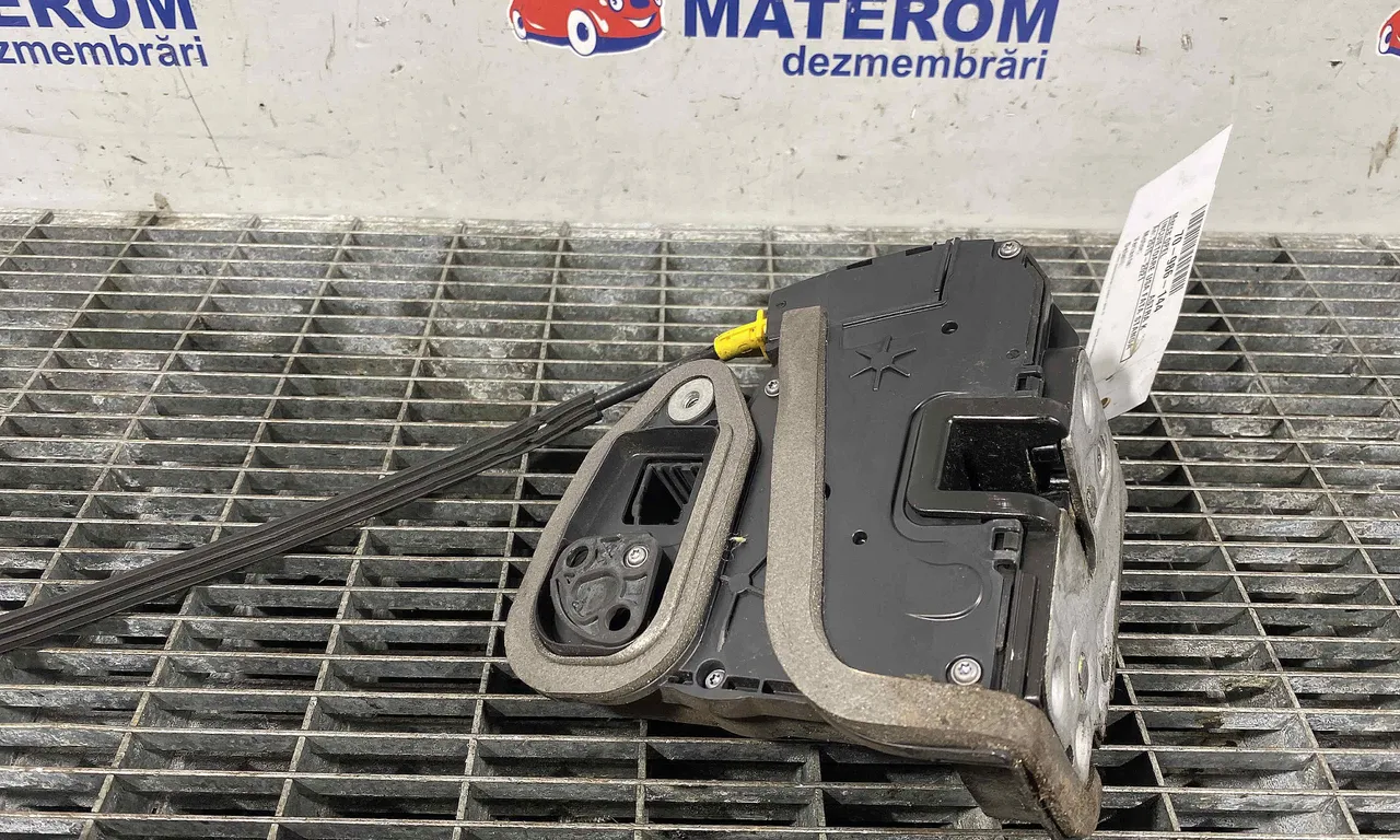 INCUIETOARE USA FATA STANGA OPEL ASTRA K 2015-2022