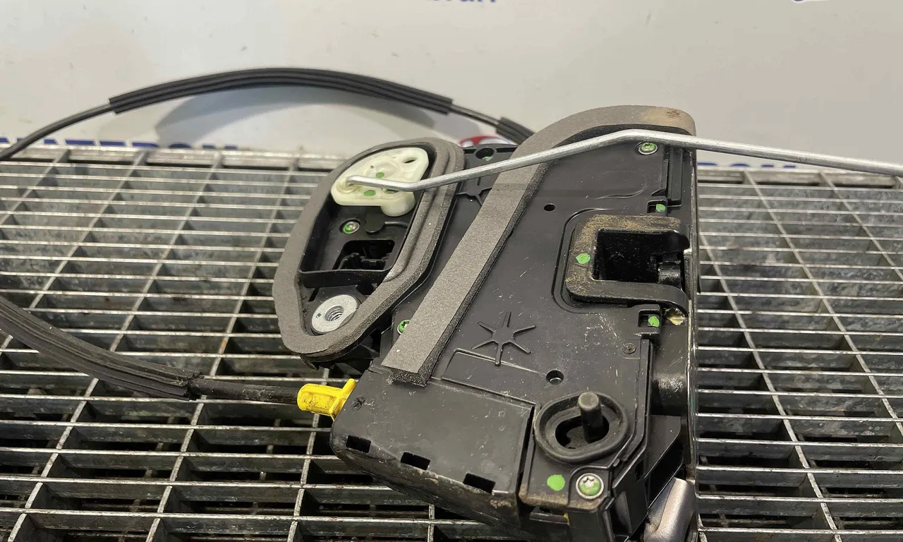 INCUIETOARE USA SPATE DREAPTA OPEL ASTRA K 2015-2022