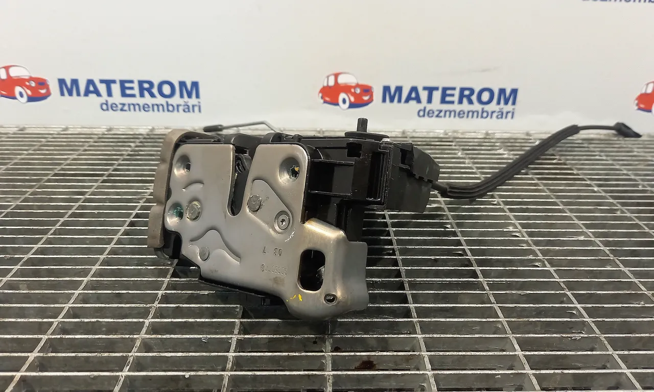 INCUIETOARE USA SPATE STANGA OPEL ASTRA K 2015-2022
